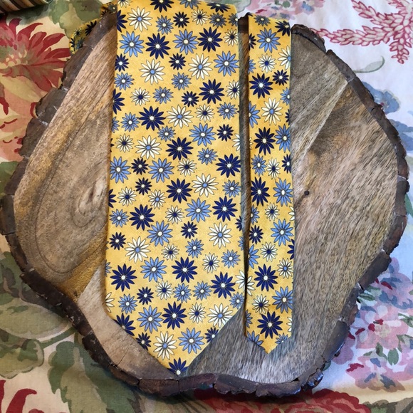 Vtg GJ CAHN Daisy Print Floral Silk Tie Makers To The Universe USA Made Textured - Picture 7 of 16